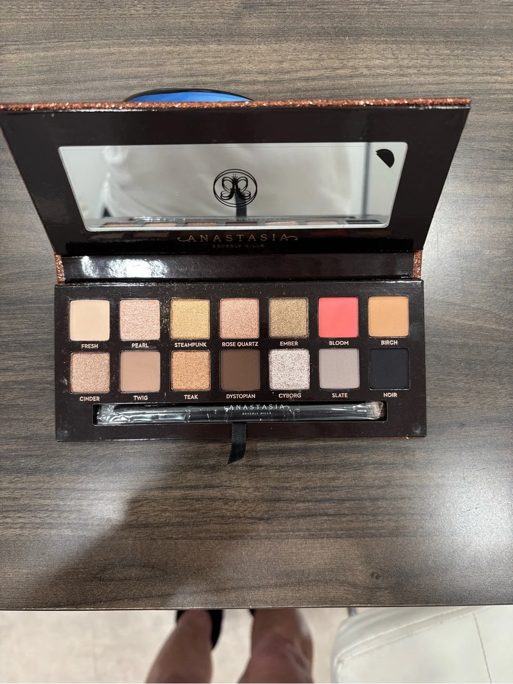 Anastasia Beverly Hills “Sultry” 14 pan stunning eyeshadow palette NWOB $25